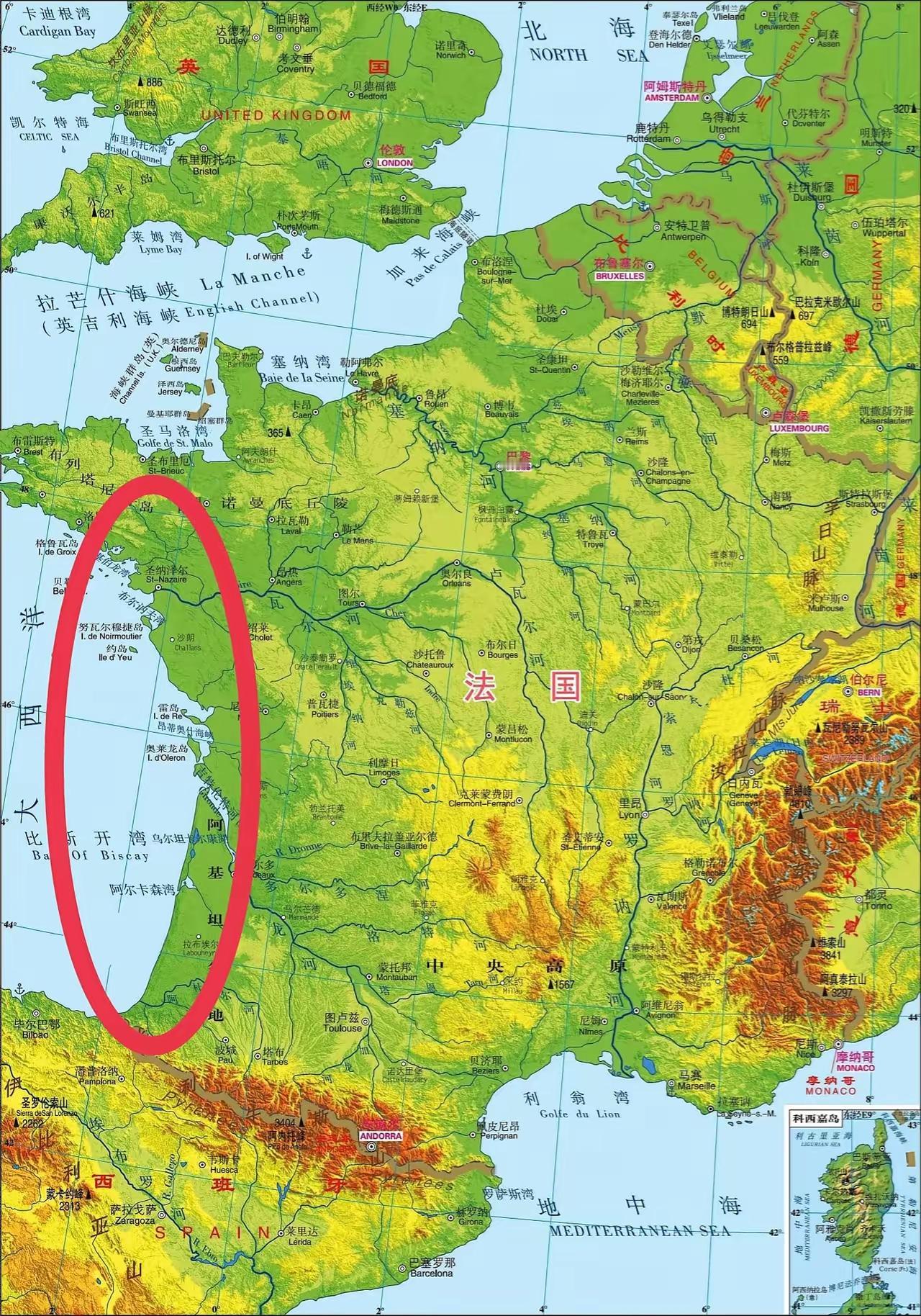 法国明明西侧的海星更加平整曲折，而且西部靠近，大西洋利于船舶的运输。东部地区虽然