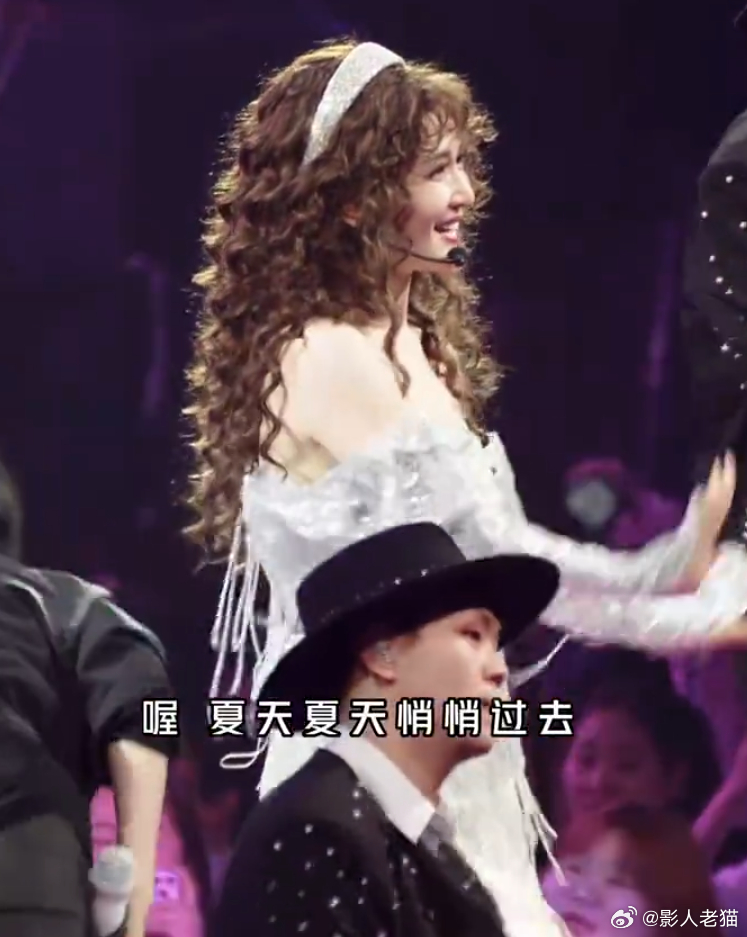 谢娜巡演遭官媒点名没有必要追着说吧，人家咋说演唱会都过审了