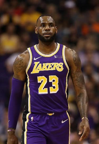 字字扎心！奥尼尔这话，直接点破了詹姆斯的真实想法。
 
奥尼尔的意思很明确，外界