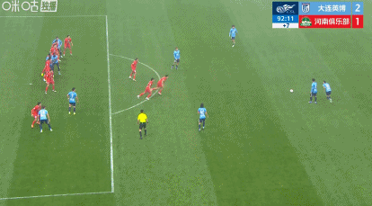 本轮中超最佳进球！吕焯毅凌空抽射破门！
今晚进行的中超联赛第6轮，大连英博主场迎