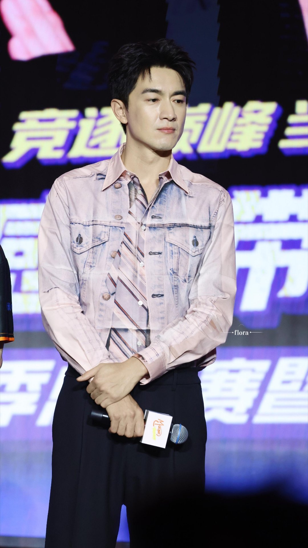 林更新无畏同框 林更新无畏同框！颜值技术双杀，电竞男主走进现实了。这波救赎感绝了