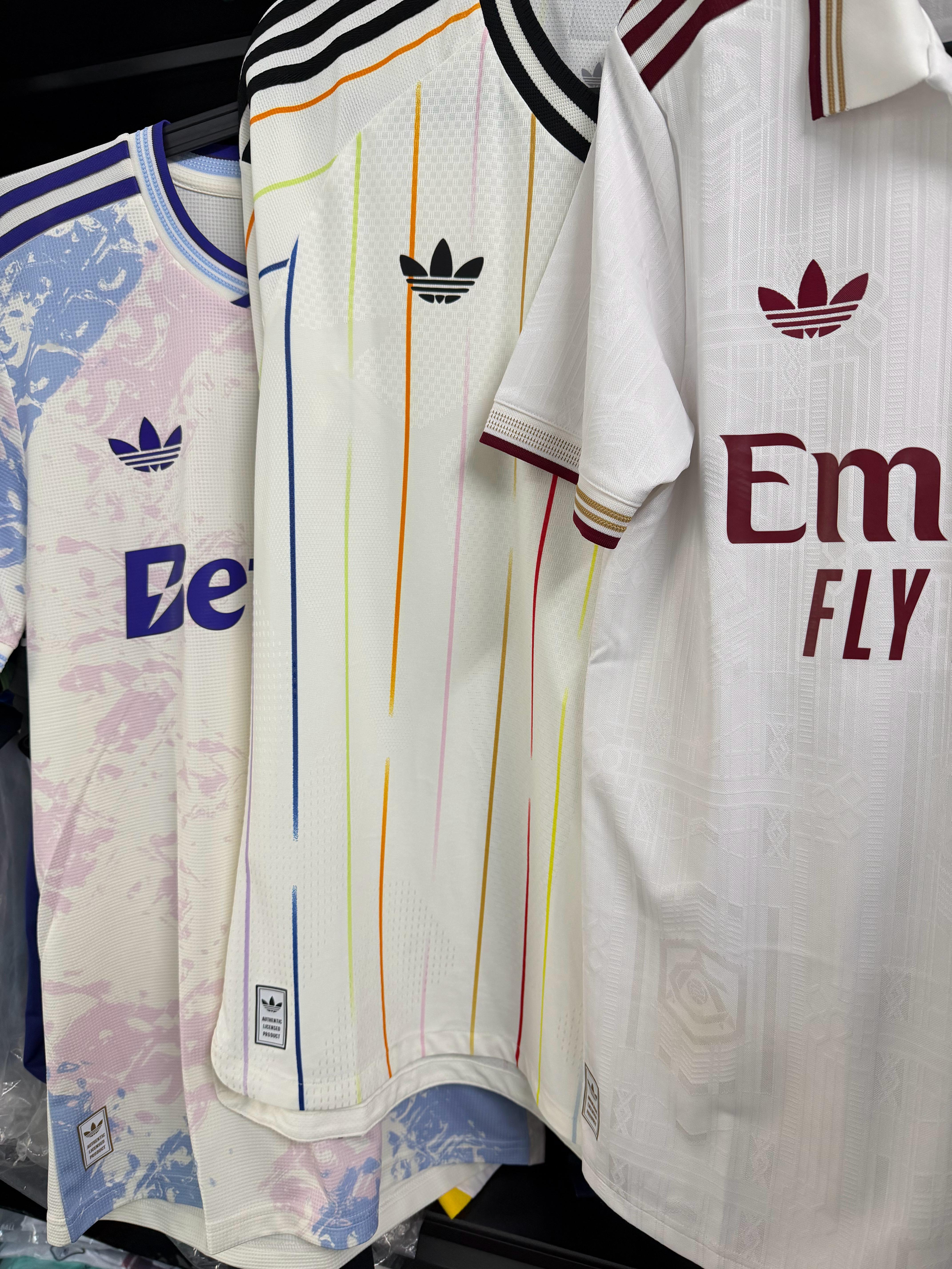 晚上踢球3选1贤聊球衣三叶草