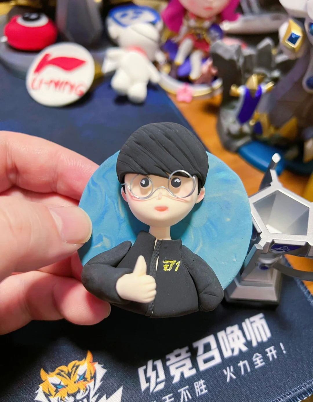 橡皮泥捏了一个Faker，像么？