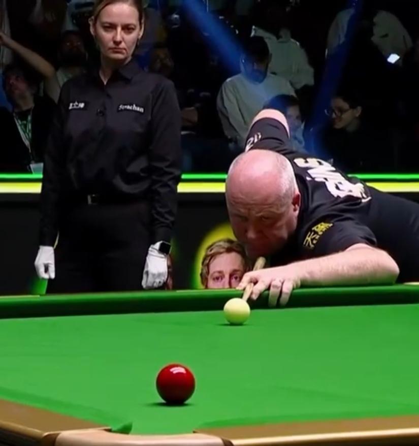 卫冕冠军晋级
巫师皱眉搔耳
狂欢夜第二场四分之一决赛
马艾伦4：2胜希金斯，卫冕