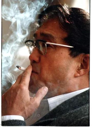 各位，我为什么这样评价谢晋呢？因为谢晋遇上了改革开放，遇上了中国电影的一个黄金时