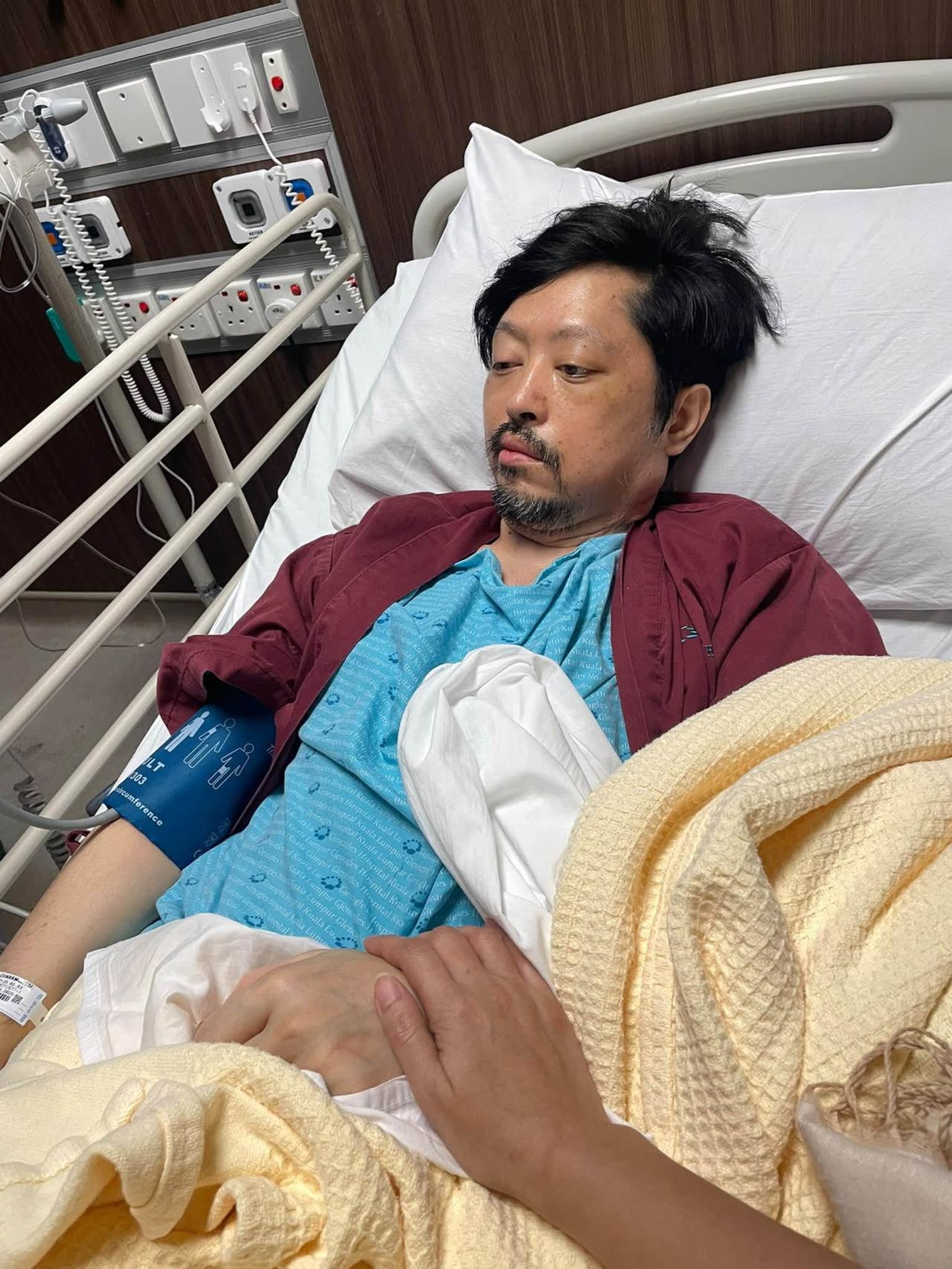泰国三王子生病住院，正在跟脑癌抗争
泰国三王子翁查克里瓦，在网上发布了他与脑癌抗