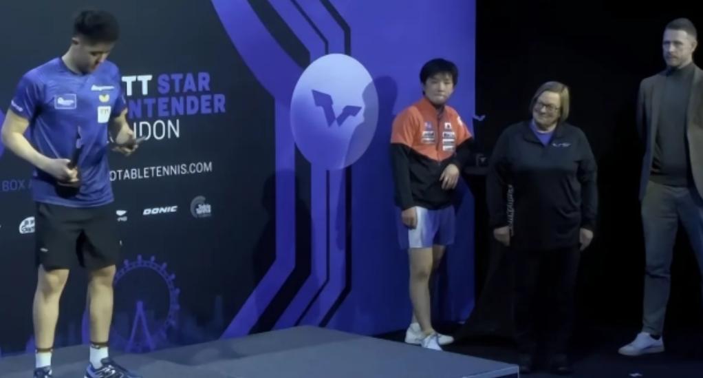 [太阳]太讽刺了，张本智和被“赶下”颁奖台，此刻他的内心应该无比失落。
当颁奖结