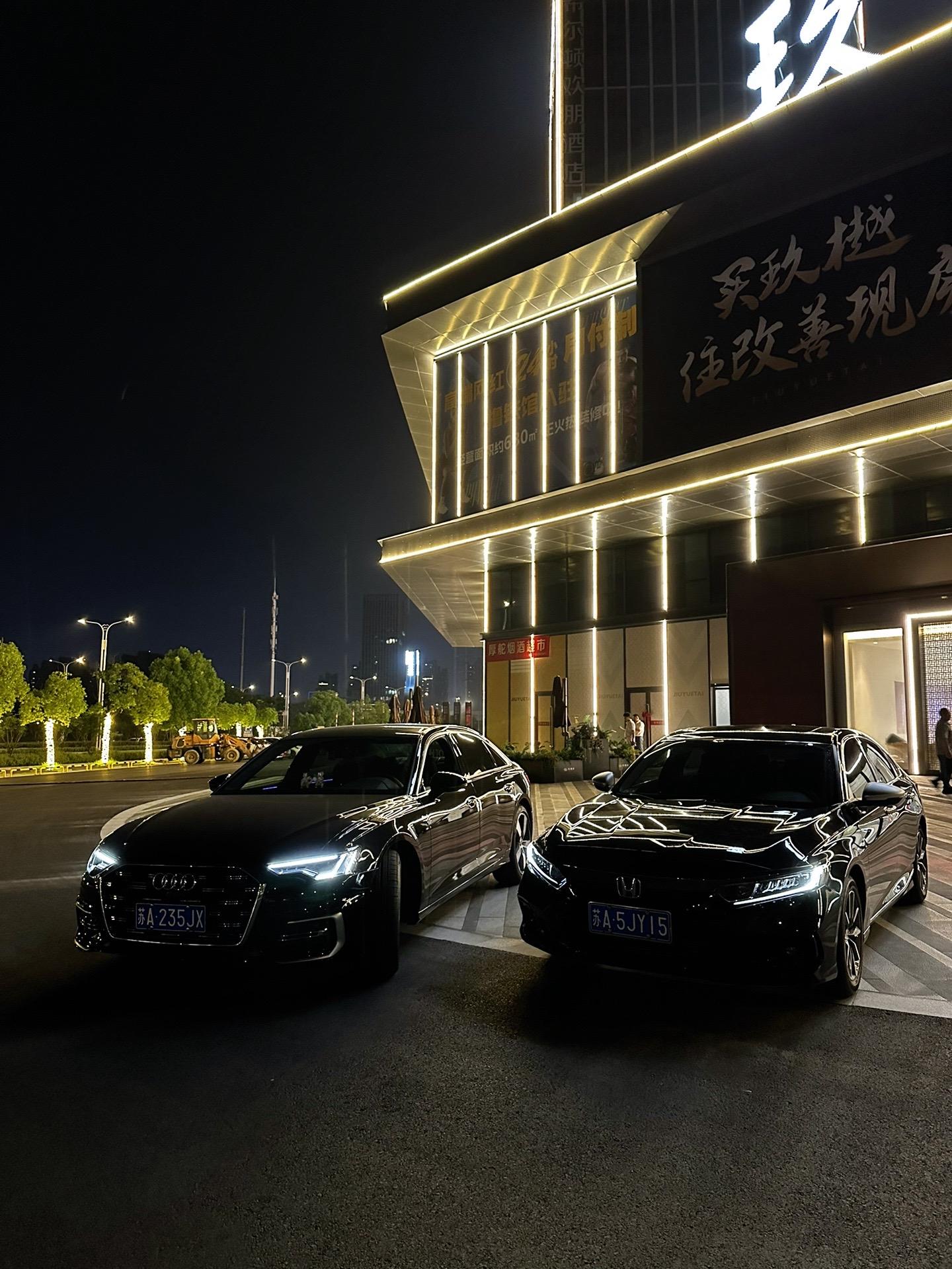第一眼就心动的车 再看一万遍也还是会心动.奥迪a6l