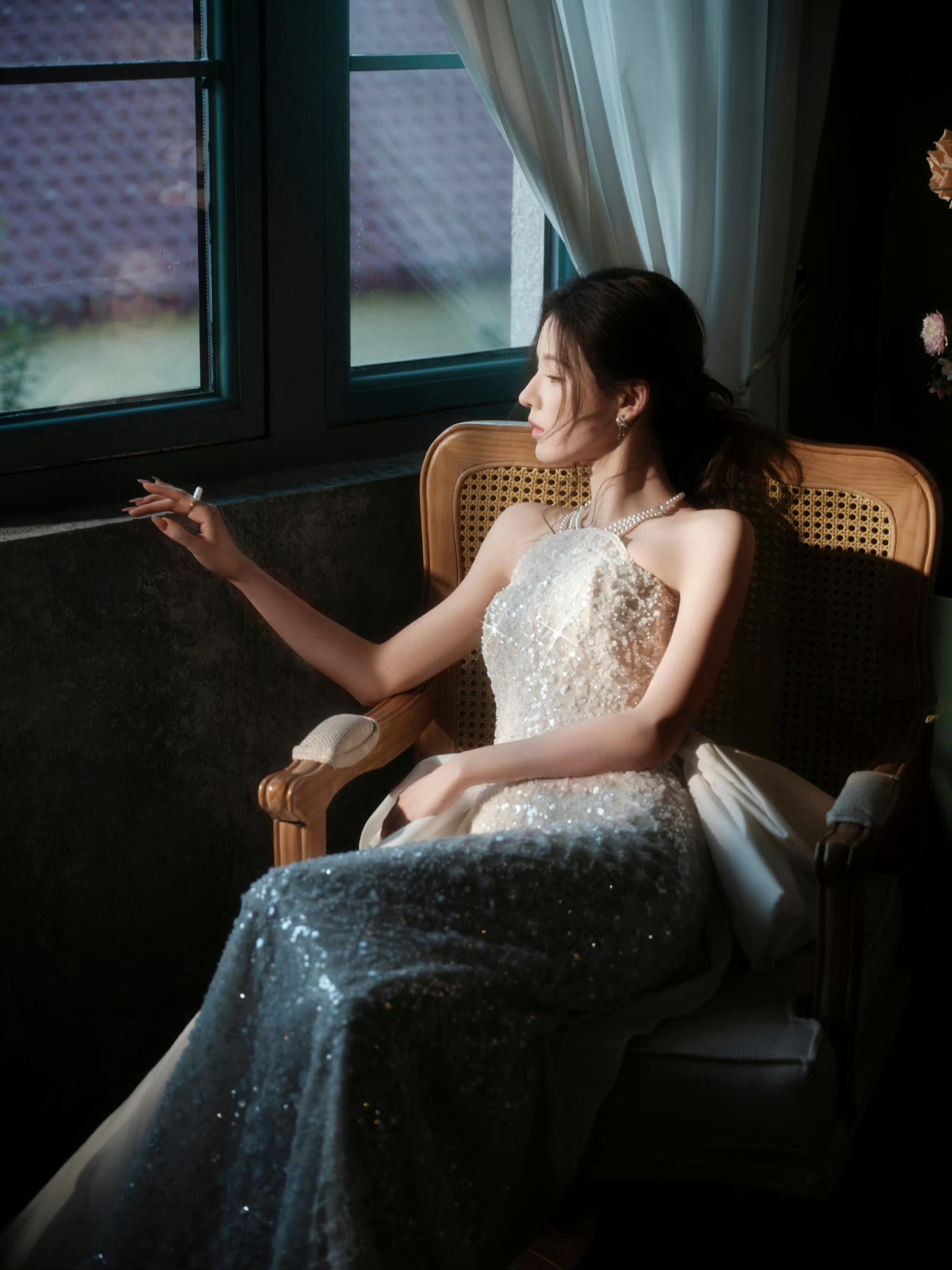 张予曦你就是我的光✨完全就是女神来的这套真的太美了…. 