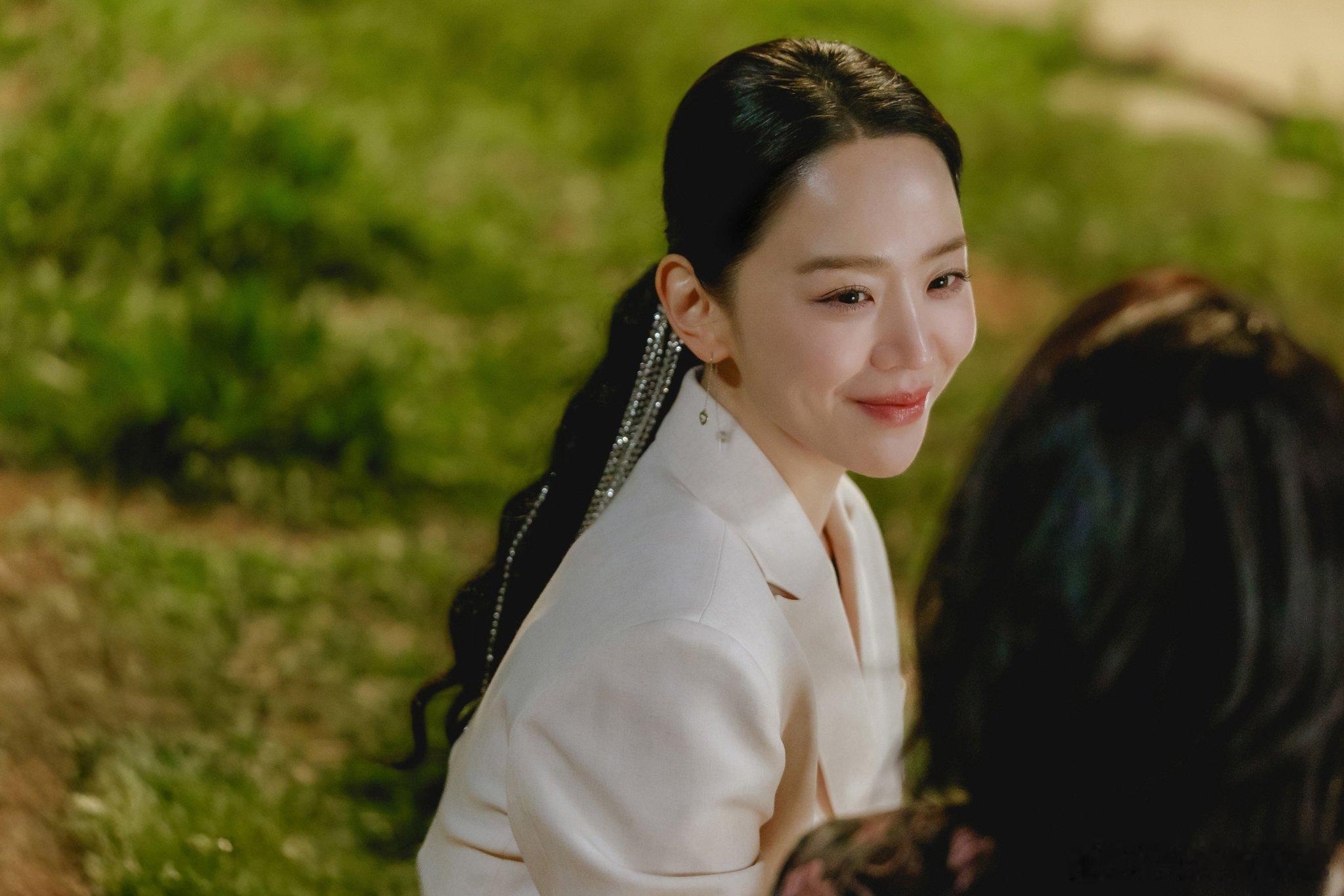 哇塞！！！！！！！！！！！！！！！！！！申惠善《莎拉的真伪人生》剧照公开！！！！