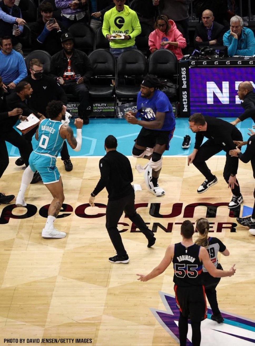 活塞和黄蜂比赛冲突罚单如下：●     以赛亚·斯图尔特：禁赛7场●     迈