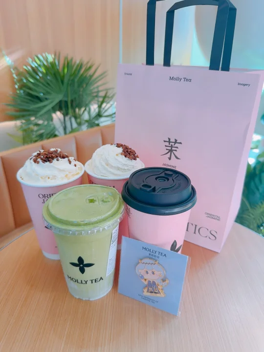 湾区最温柔奶白周年啦！限定礼太会了