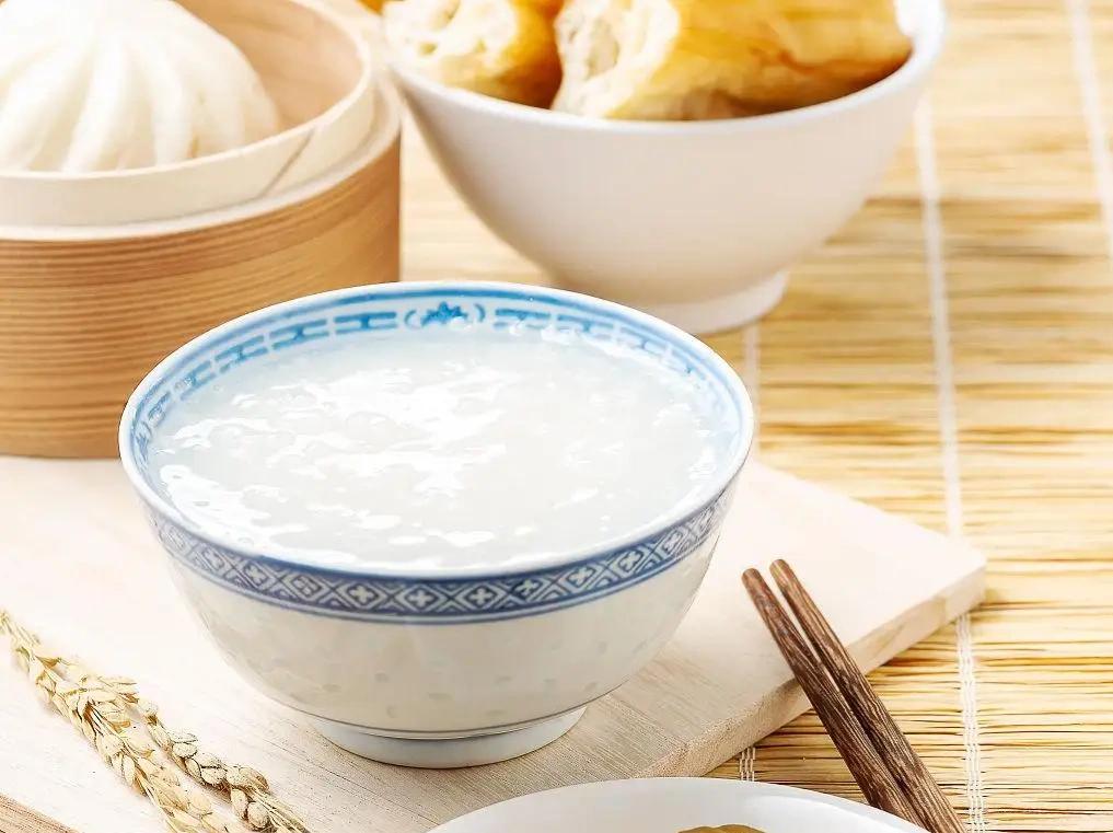 赣州北部，“吃粥”我们叫“食粥”，读音接近食粥（si zu）。

我们那还有一些