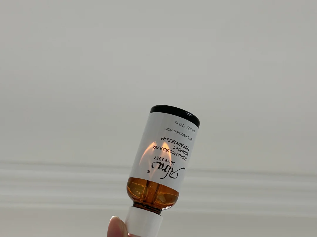 第2瓶，脸白的吓人。。。。