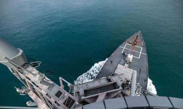 特朗普把我们全骗了！炸高官、轰伊朗、逼谈判，全是铺垫，目的只有一个：把驱逐舰钉进