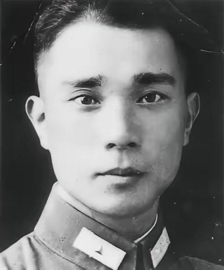1950年，国民党上将袁守谦来到香港，本想劝说黄埔一期的李默庵赴台，却说了一句不