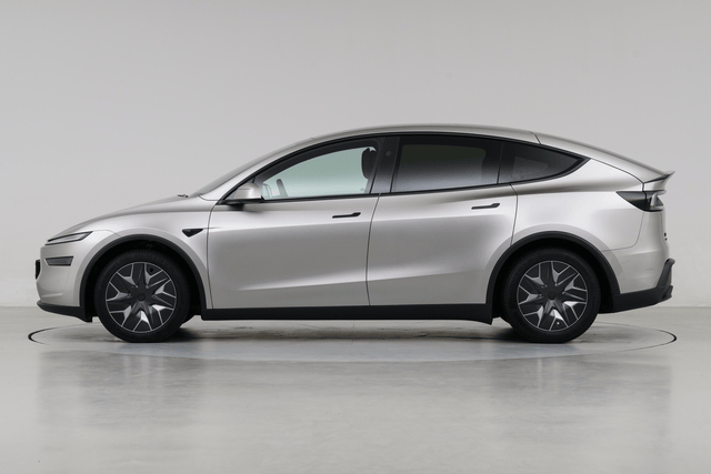 特斯拉全新Model Y L六座版正式发布，CLTC续航达751公里，配备连续可