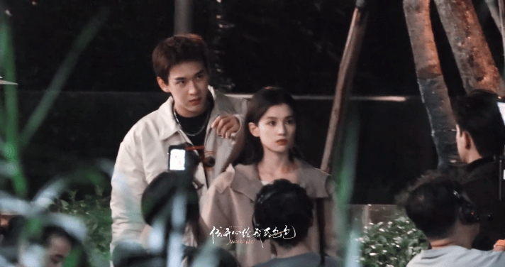 雾里青阵容官宣李现张婧仪新剧官宣杀青从冲突对峙到温柔相守，路透就能感受到满满的故