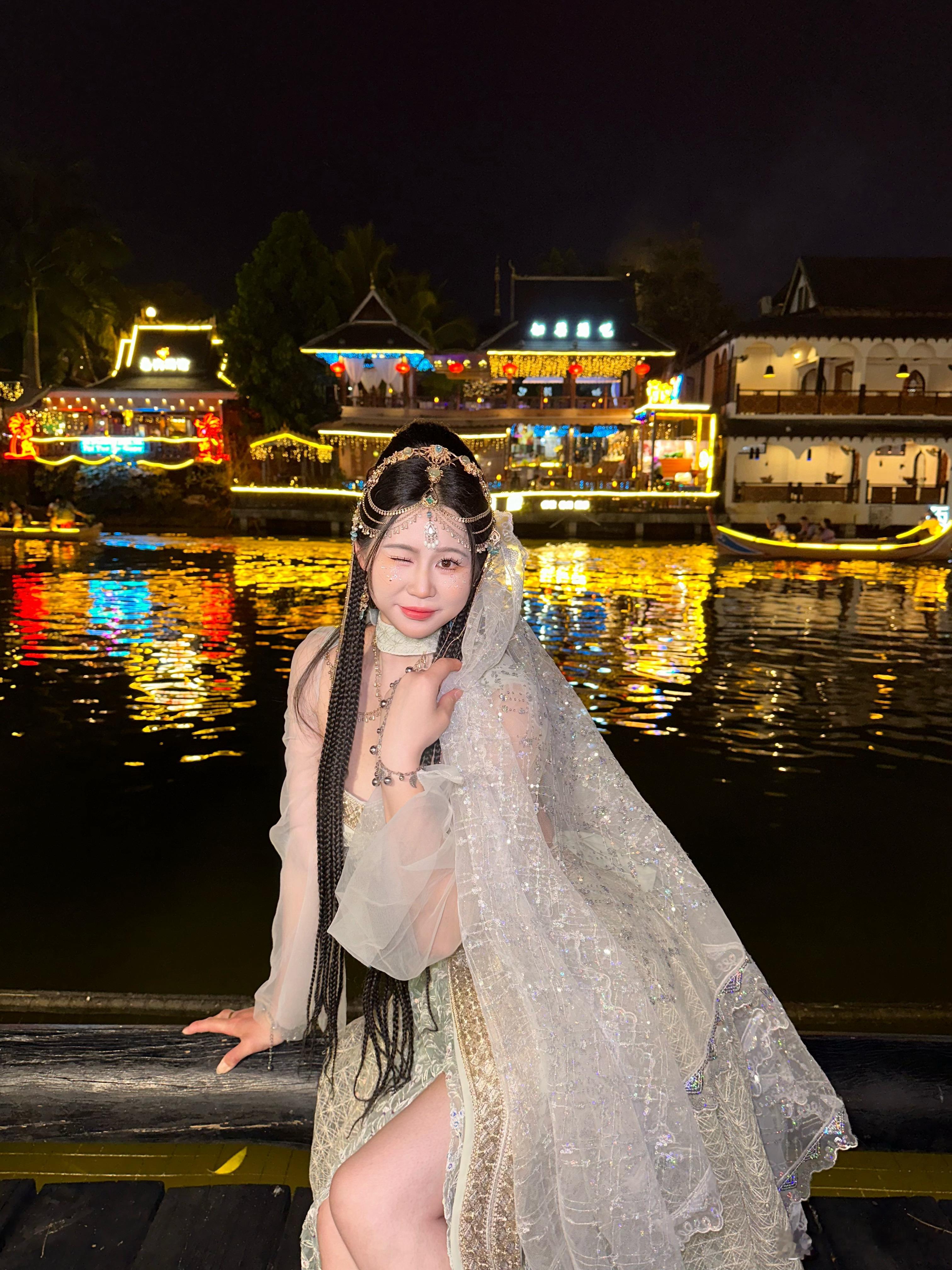 听说你是西域最受宠的公主  ​​​