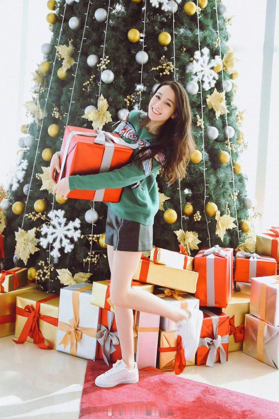 ₍˄·͈༝·͈˄*₎◞ ̑̑～～ 