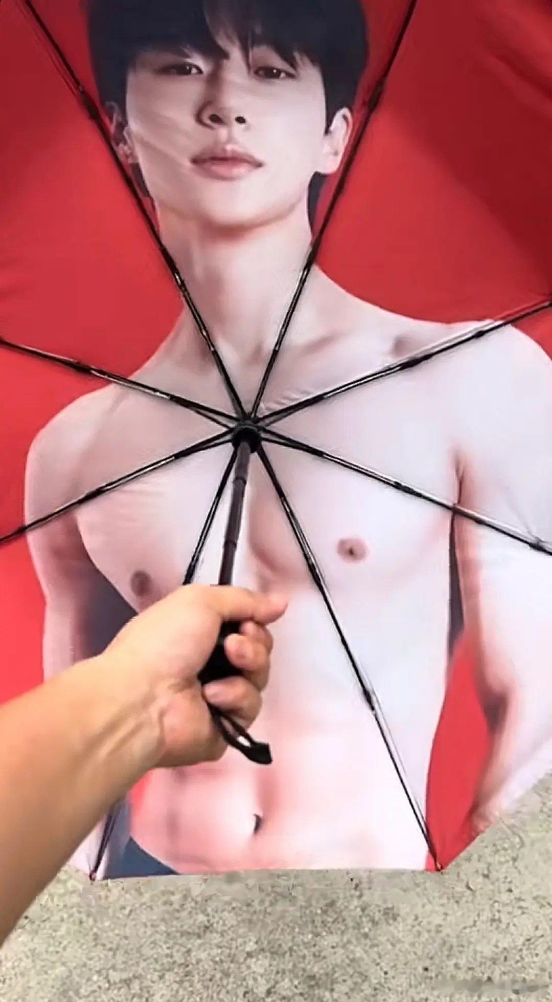 很难想象这竟然是演员的脸，还以为是素人 ​​​