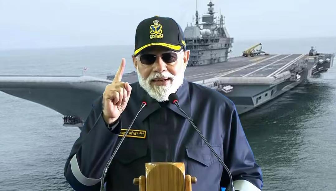 🇮🇳航母，仅想想你的名字就睡不着10月21日，当莫迪登上“维克兰特”号的一刻