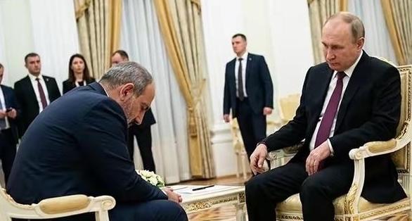 普京当面摊牌！亚美尼亚想脚踏俄欧两条船，4 月 1 日莫斯科会谈被直接泼冷水
 