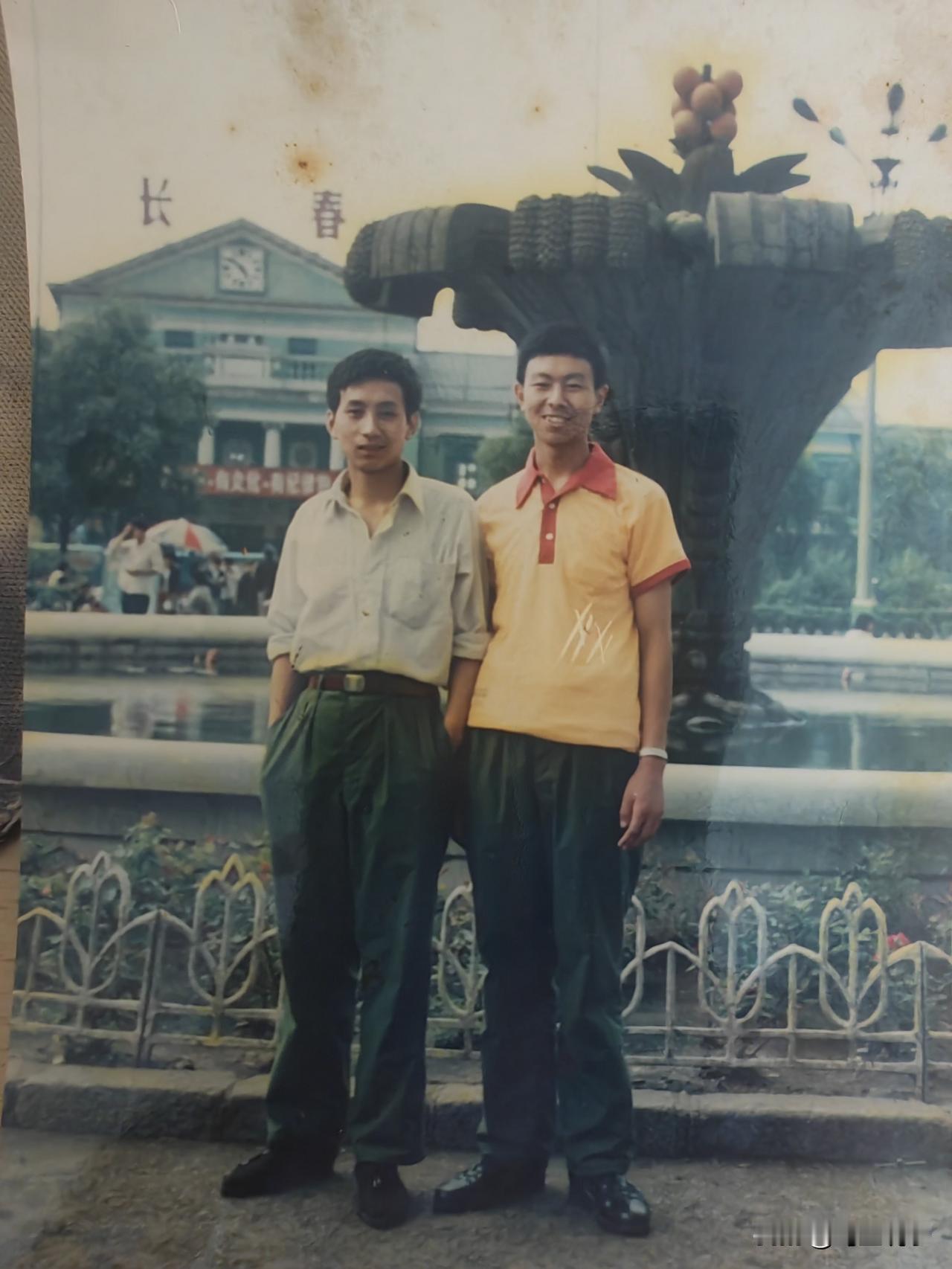 （军旅回忆91）回原部队实习的路上，并没有鲜花和掌声。
人生的辉煌，从来不是赢了