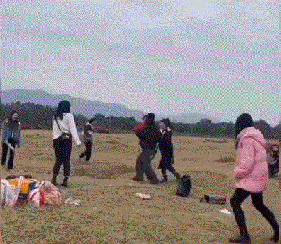 网友:快去翠云山芭蕉洞请铁扇公主前来！