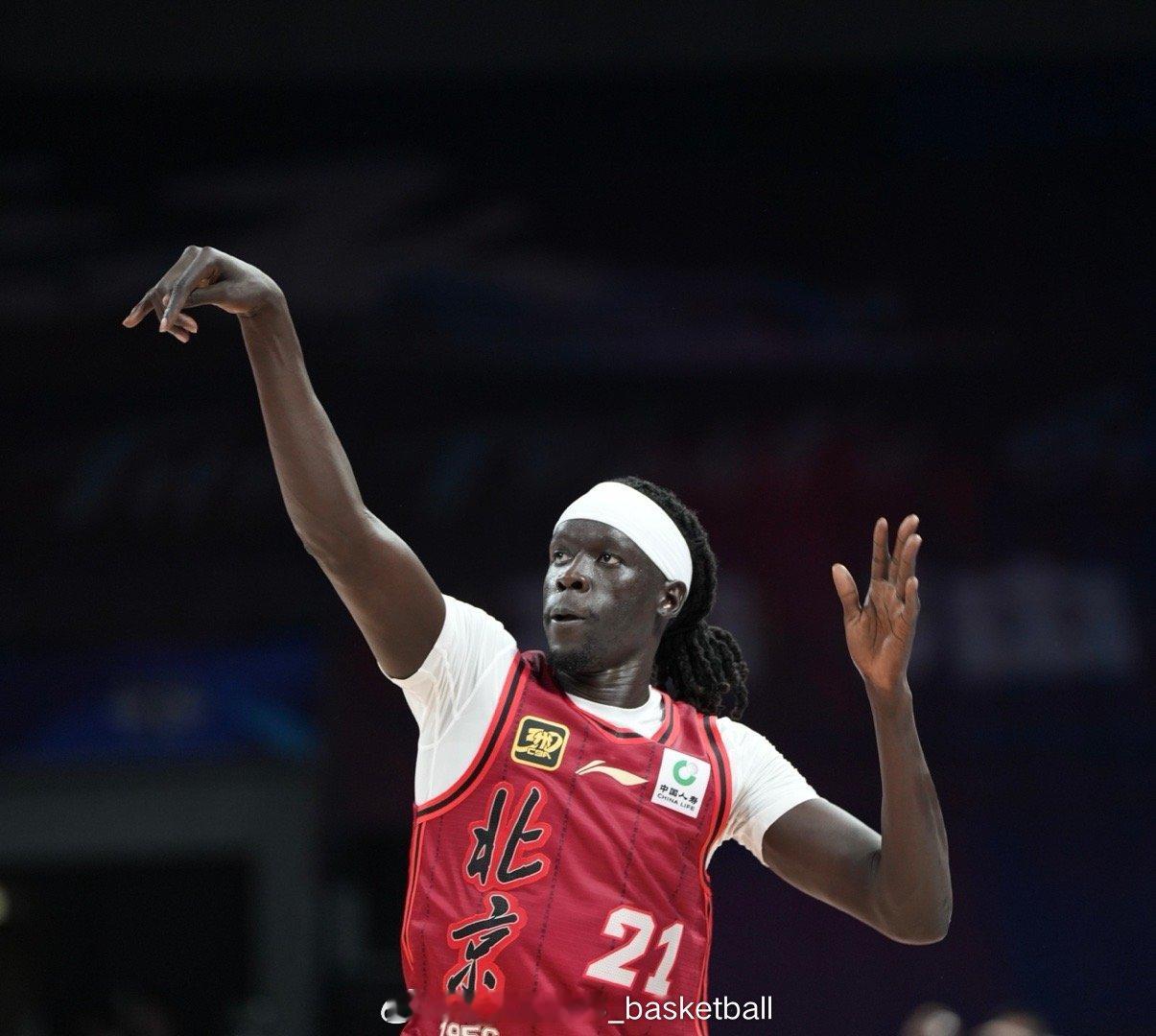 赛季得分为0，北京首钢已经裁掉南苏丹外援奥莫特，他本赛季只出战了5分钟还没有得分