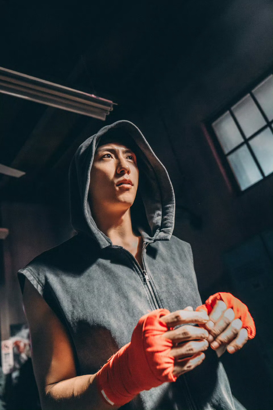 岁月有情时黄景瑜演技黄景瑜年代戏演技这破碎感直接封神！黄景瑜这段哭戏太有张力，把