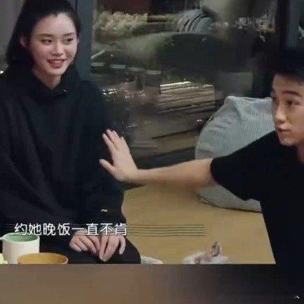 何猷君约会奚梦瑶直接包场何猷君这个忘包场了 豪门少爷的浪漫翻车实录！精心包场影院