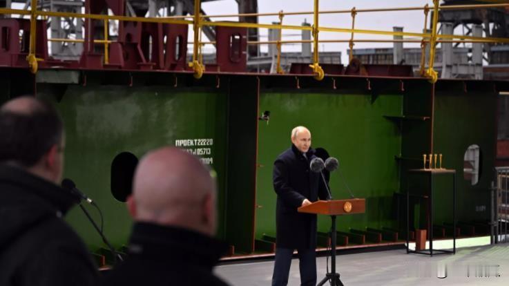 今年北方航路24小时运行。1月25日，俄罗斯总统普京参加“列宁格勒”号核动力破冰