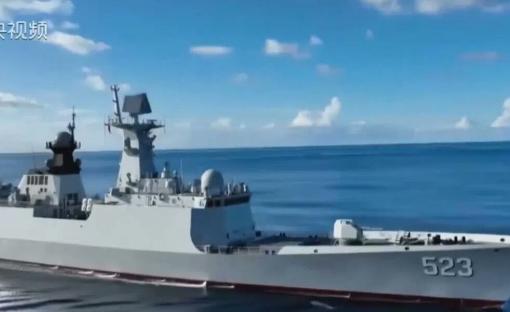 联合早报今天（4月19日）报道：中国官媒本周披露解放军曾与驶入台湾海峡的外国大吨