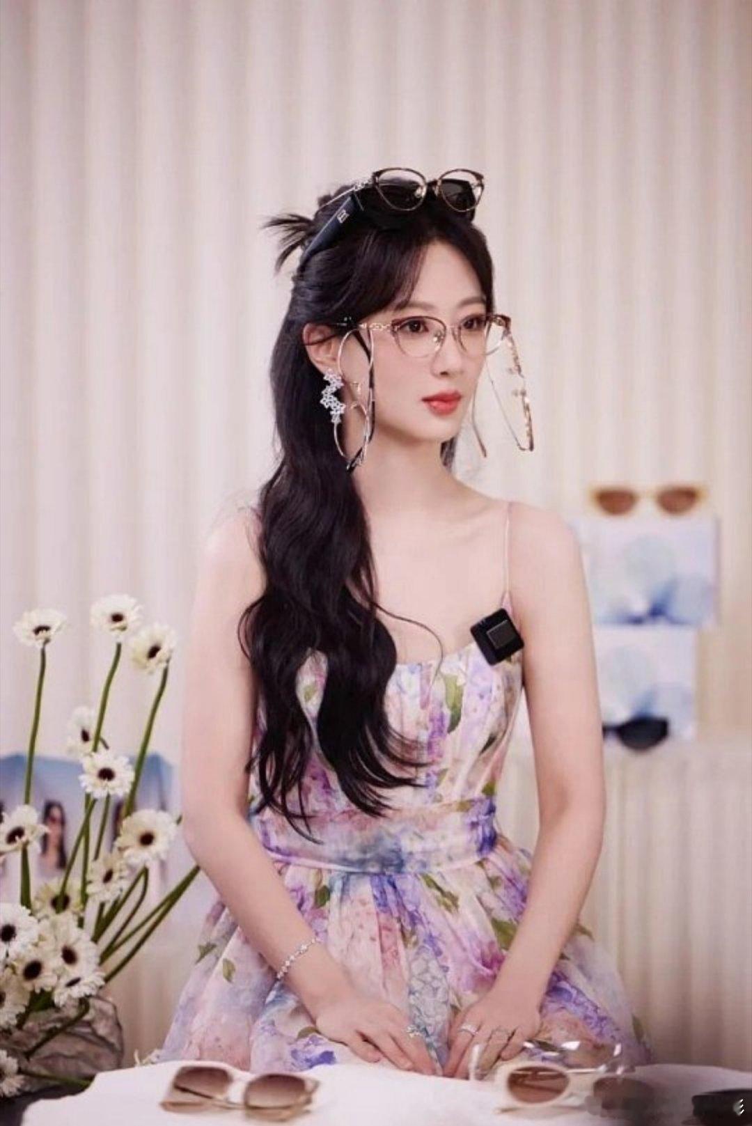 杨紫高精力人实锤每一位成功人的背后都有故事，而且是你看不到的故事，你知道的永远是