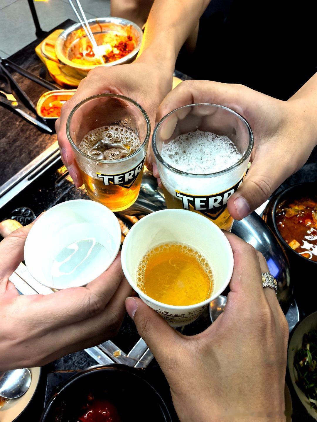 啤酒🍺+黑猪肉也太美好了吧～ 