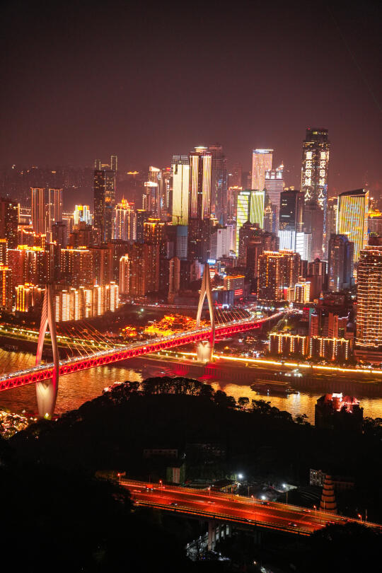 重庆相思塔夜徒，看最美重庆夜景
