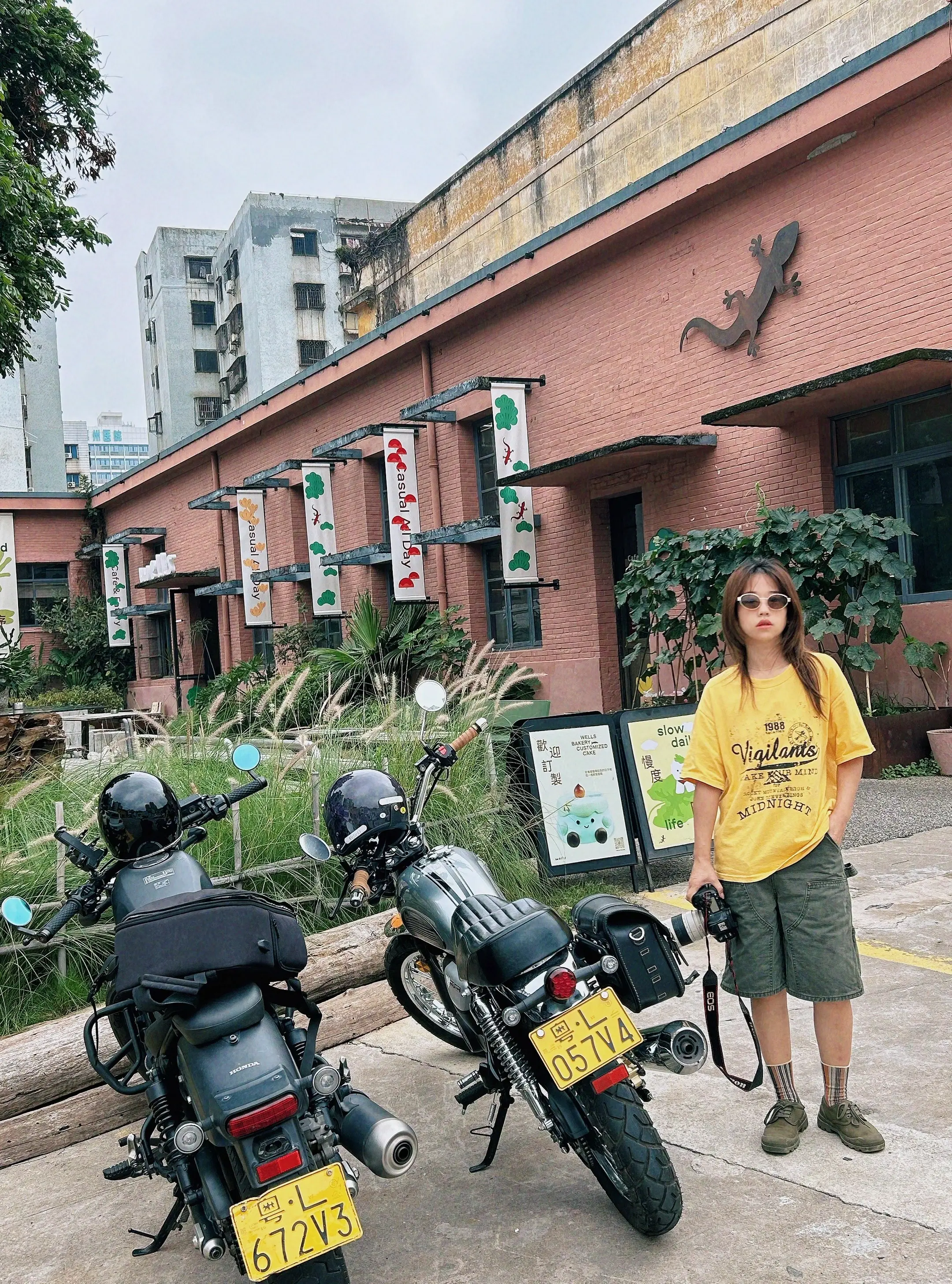 左手是生活 ，右手是理想。今日份在这儿工作