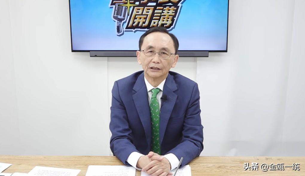 吴子嘉：郑丽文指挥不动任何一个蓝委

媒体人吴子嘉今晚（6日）在节目中表示，“军