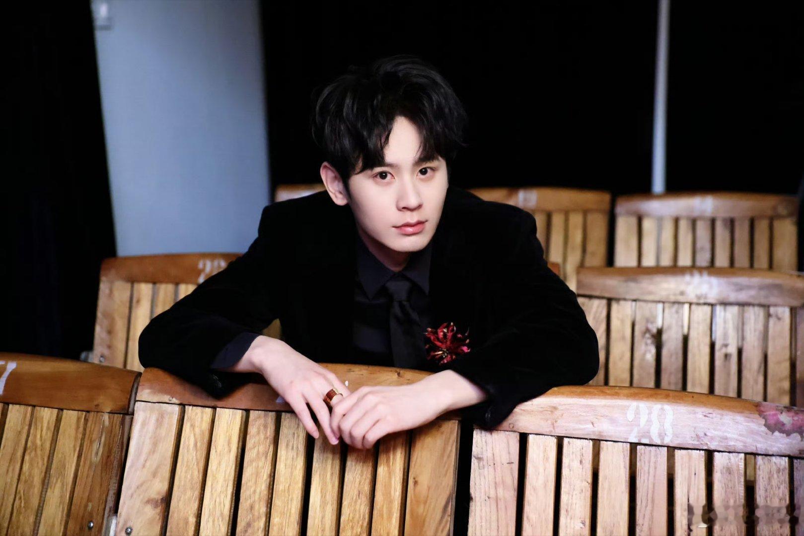 心光自为引多远都无畏 🍑无畏也在感受colder 愿所有的美好如期而至，愿所有