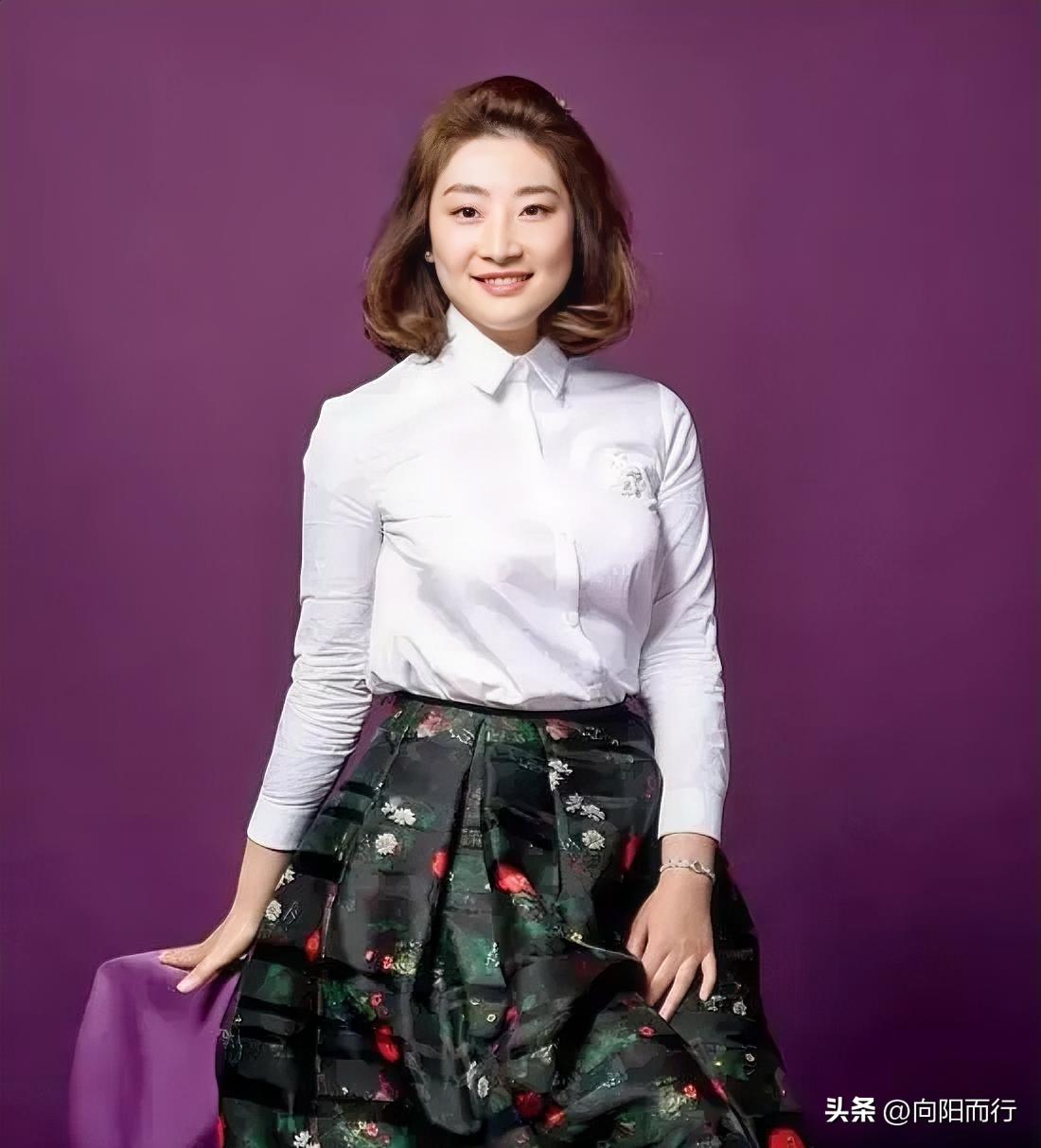 宗庆后生前看得明白。他说女儿能力强，但提醒她：“企业要搞好，得靠所有员工。要调动