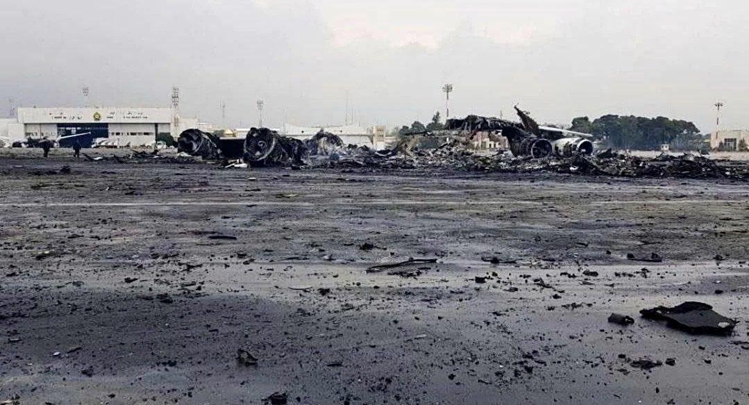 这是伊朗空军运营的空客A340专机（注册号EP-IGA）残骸，被称为“伊朗一号”