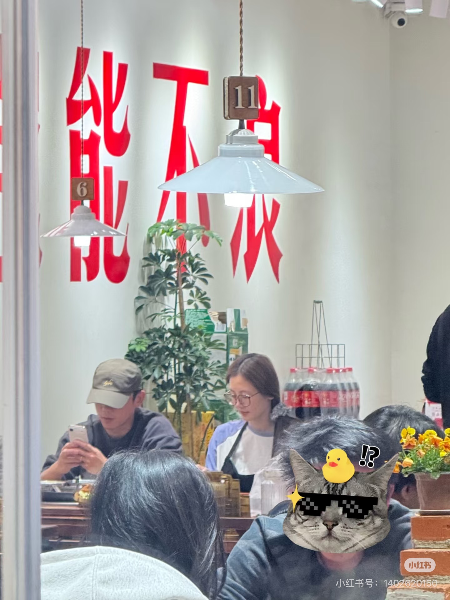 郑恺苗苗小女儿三岁身高真快呀。不得不感叹时间真的越来越快了，一家人也是真的人幸福