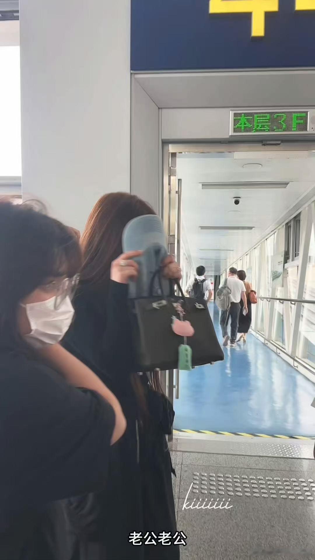 阚清子八月进组阚清子八月进组广州阚清子八月行程曝光，前往广州进组，终于迎来新剧拍