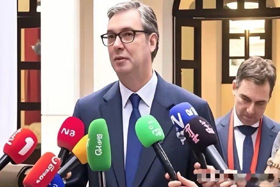 塞尔维亚总统武契奇专机回国遭立陶宛、拉脱维亚拒绝进入领空，专机不得不绕飞格鲁吉亚