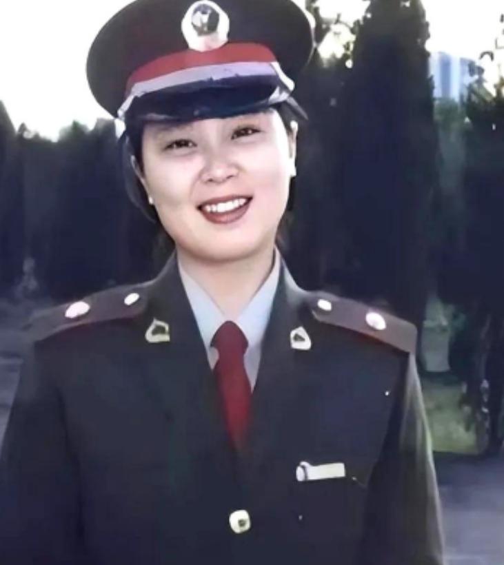 1989年，23岁清华女研究生，在去青岛的火车上爱上了一个35岁憨厚男子，父母嫌