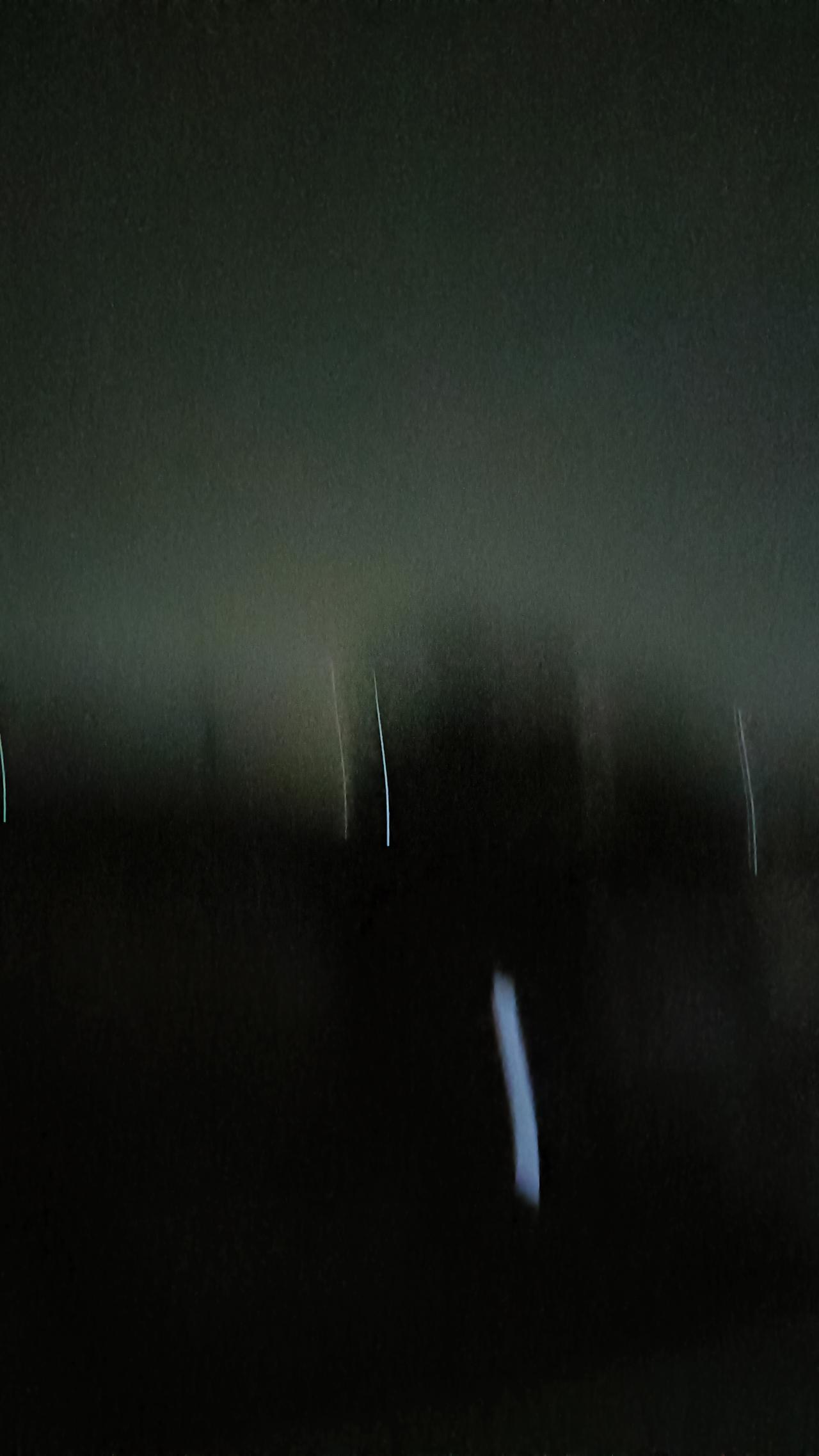 今天在佛山三水区看到好多战机飞过，心里不禁犯嘀咕，是不是南海那边又有战情了。每次