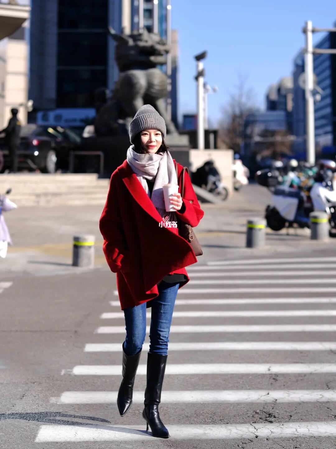 金融街中的一抹红