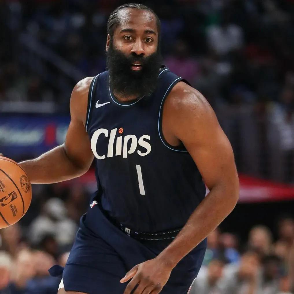 NBA交易市场：
登哥将会与快船签下一份两年7000万美元的合同，继续留在快船，
