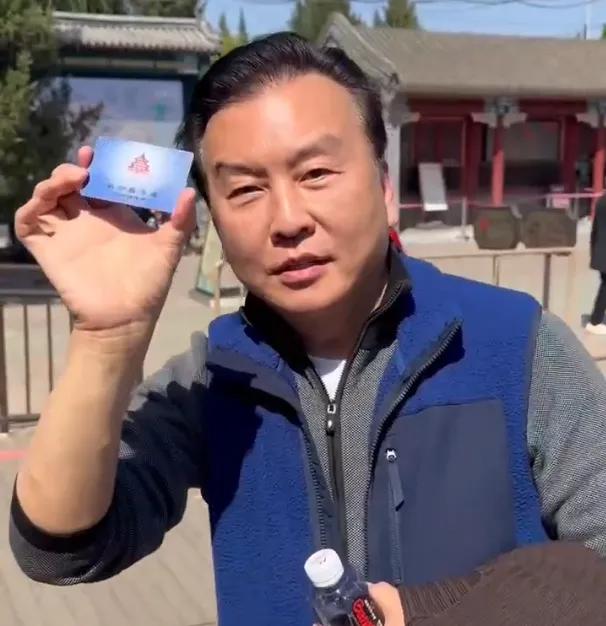 现在网络谣言真的很可恶。就像张泽群被传被央视开除这件事，人家好好的央视主持人，4